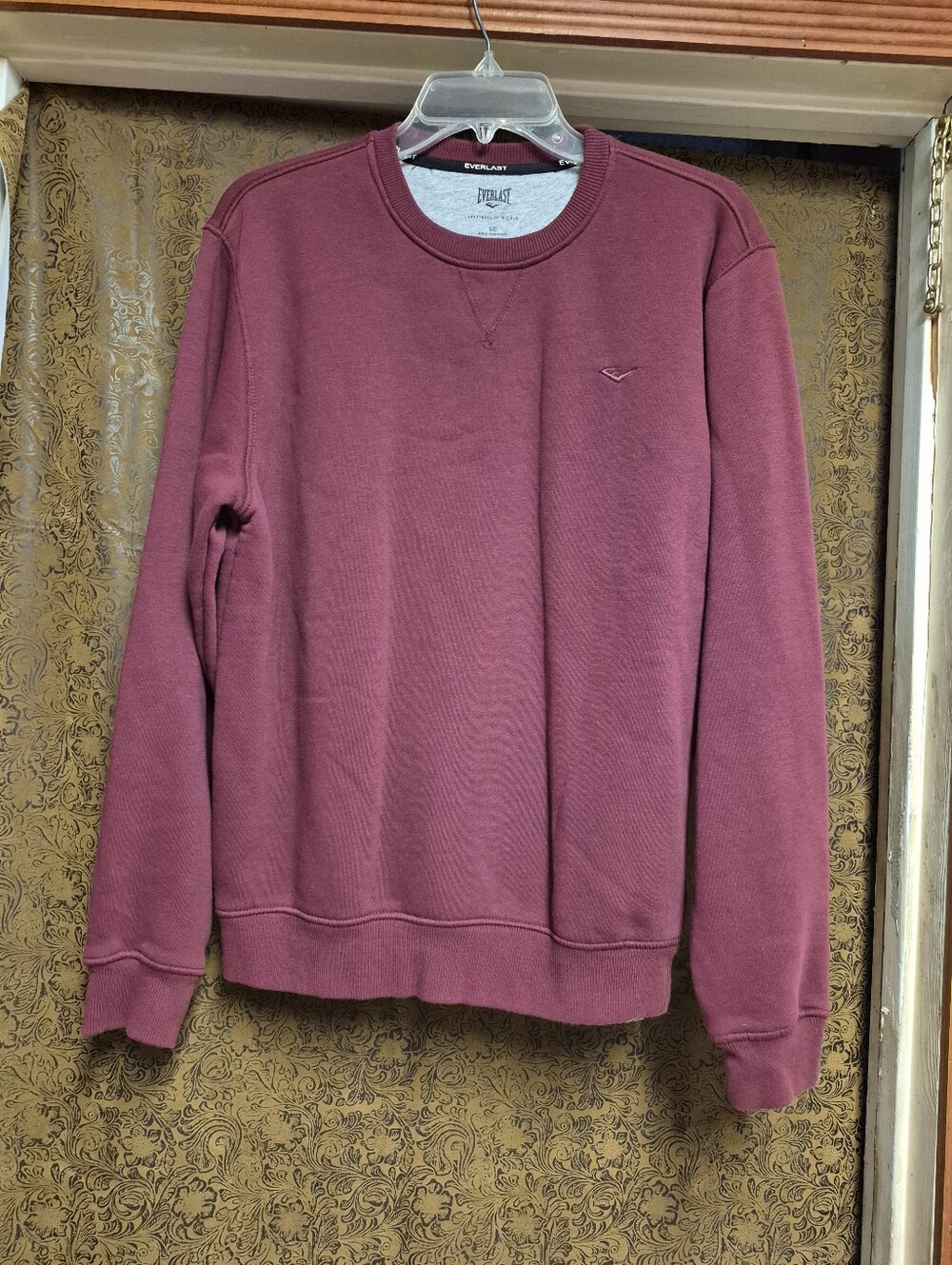 Everlast Men's Burgundy Crewneck Sweatshirt